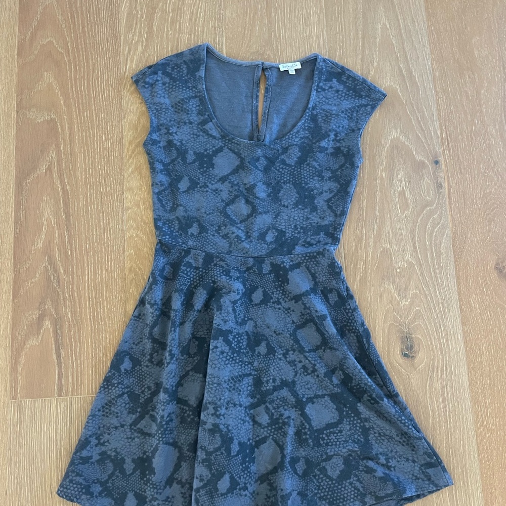 Splendid Grey Blue Snake Print Dress